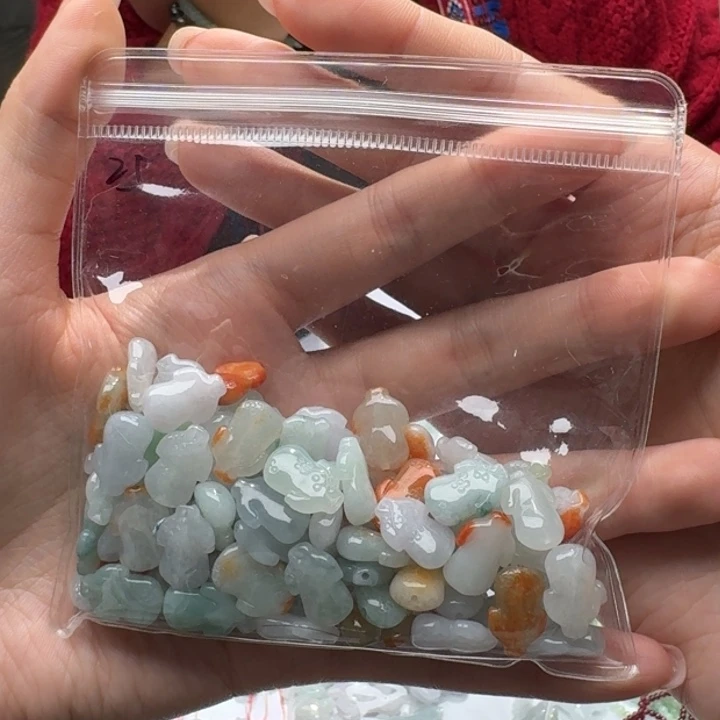 未镶嵌挂件翡翠福利1个，不包邮，拍一单邮费发货