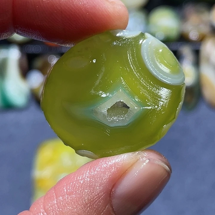 玛瑙/玉髓未镶嵌珠宝奇石