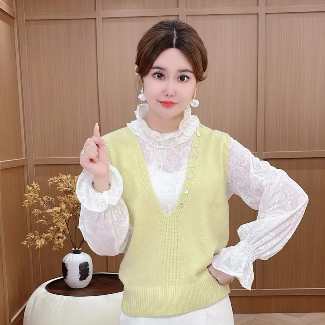 闺蜜精品102123【清茶】蕾丝衫V领+马甲两件套装