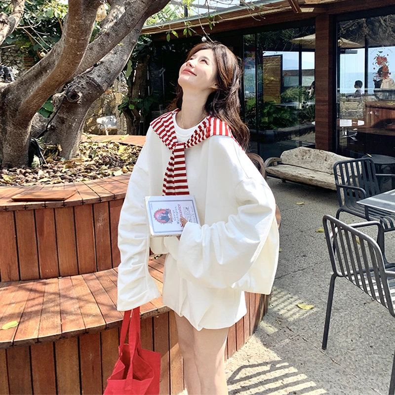 条纹披肩松弛感卫衣套装女春2025新款超火绝美减龄韩系短裤两件套