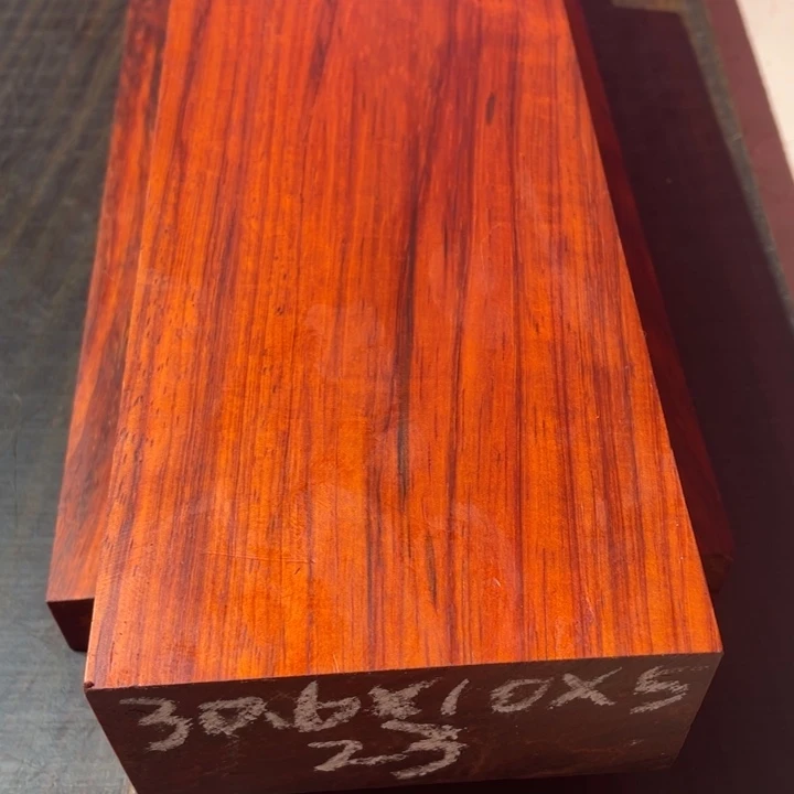 非洲紫檀（红花梨）用****0