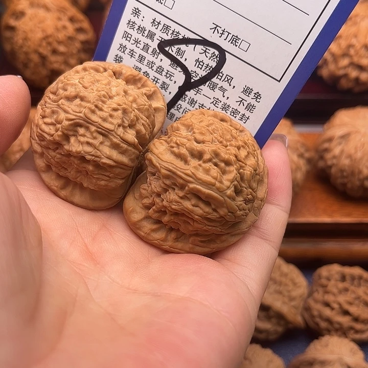 桃核吊坠白狮子头40