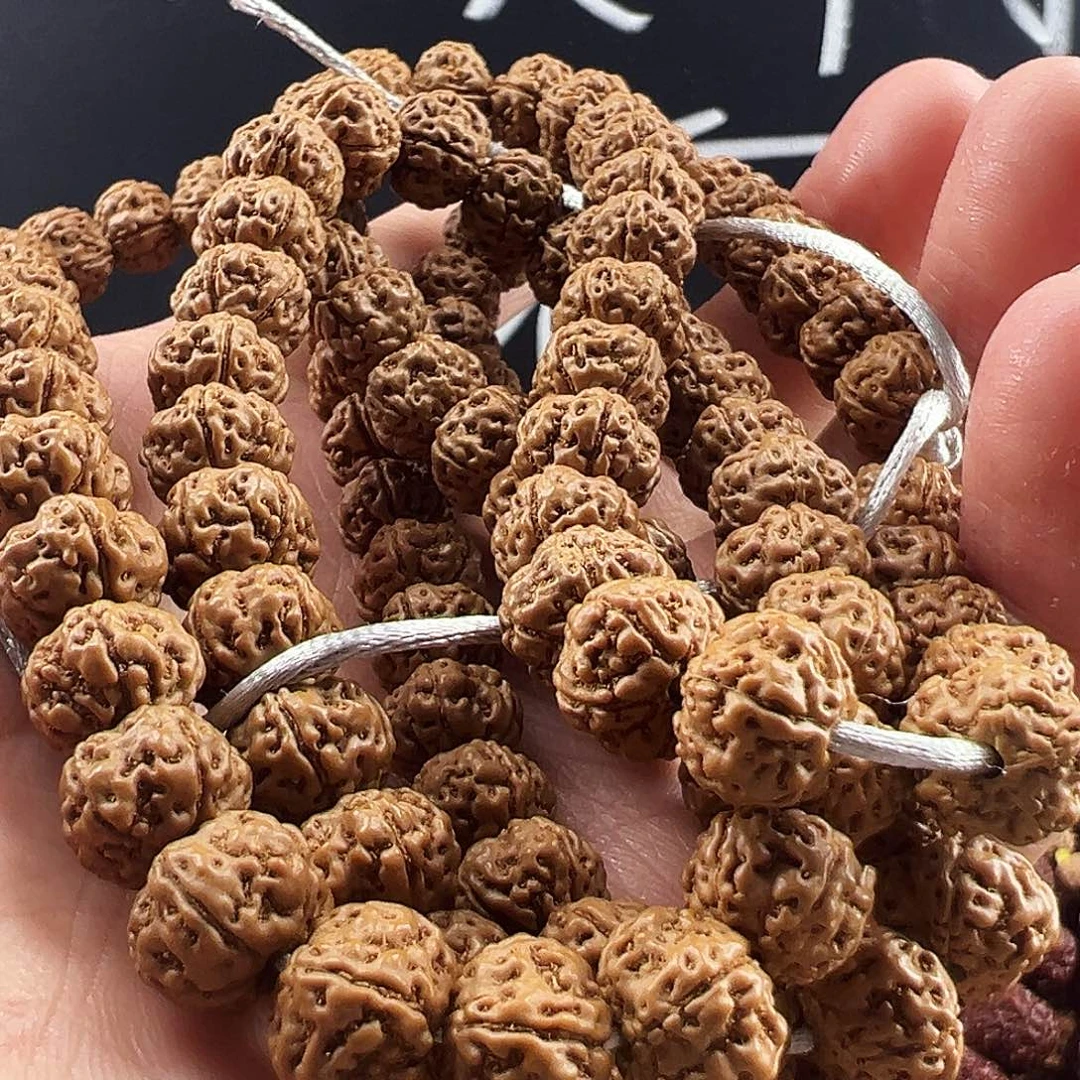 哼***吊坠金刚菩提10米梅花