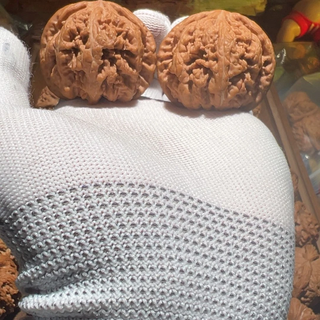 文玩核桃把件金*?大粗筋45