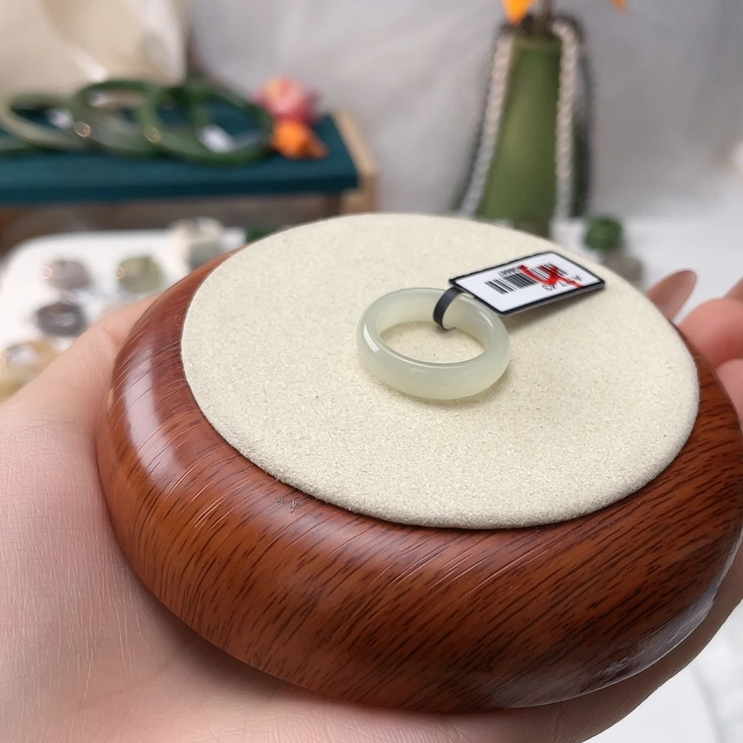 和田玉未镶嵌戒指晴水泥鳅背16.2v32