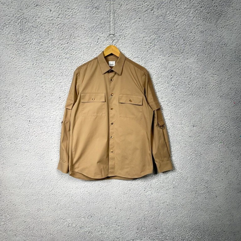 99新 BURBERRY/博柏利 卡其色衬衫夹克外套/M码