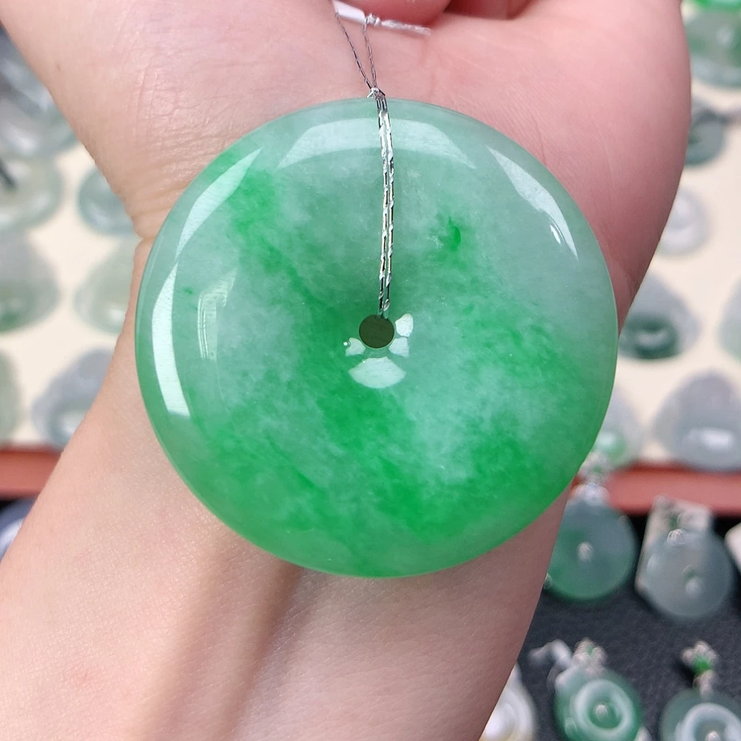 翡翠未镶嵌颈饰吊坠