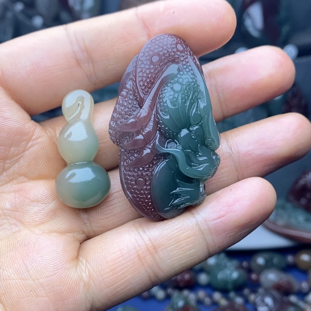 玛瑙/玉髓颈饰未镶嵌十**月