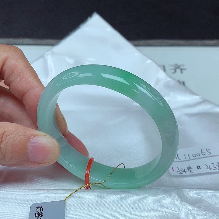 翡翠未镶嵌手镯54贵0065