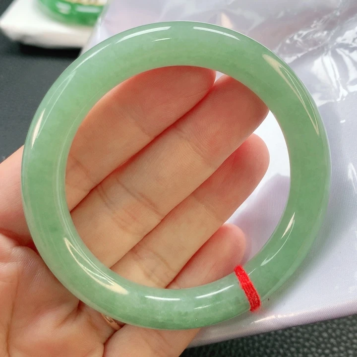 翡翠手镯未镶嵌54圆