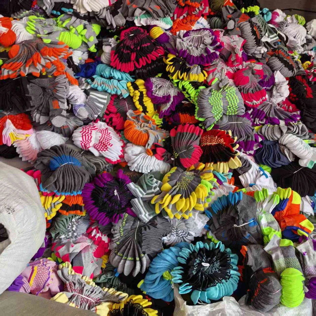 袜子男长袜原宿潮牌ins男女中筒潮流街头运动篮球长袜嘻哈滑板袜