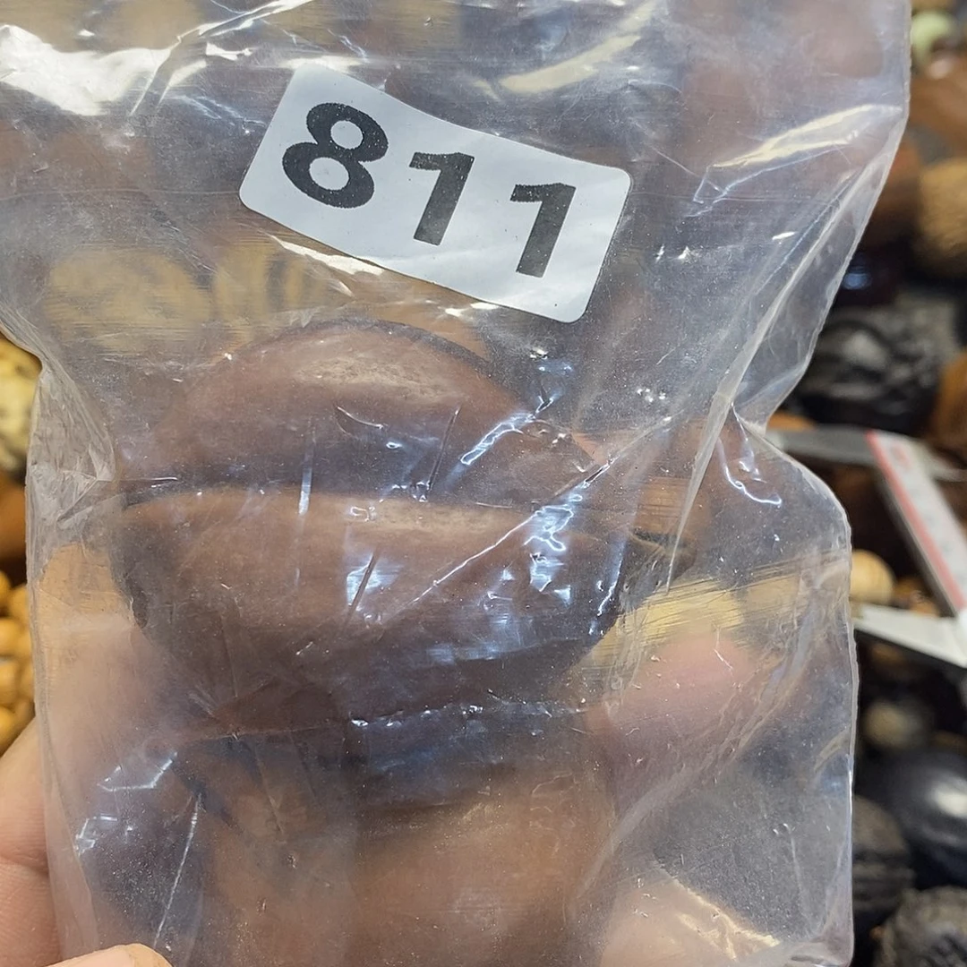 吊坠橄榄核苍**尊