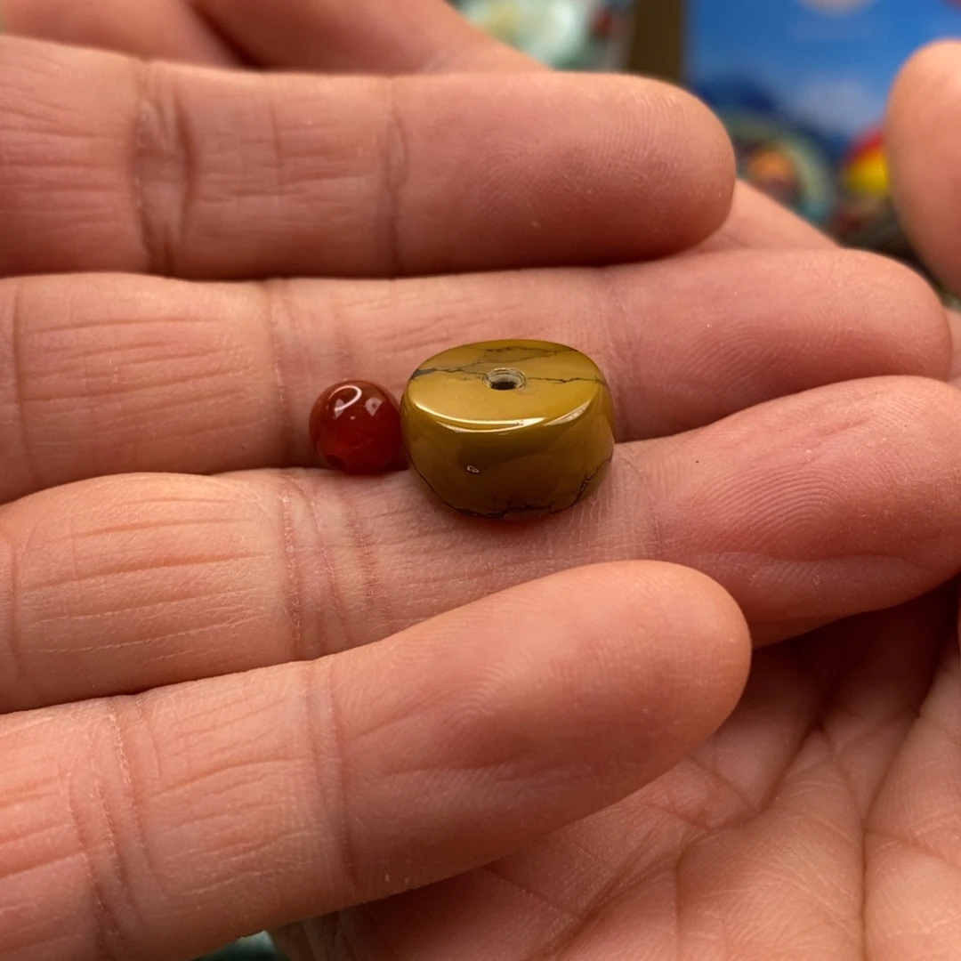 南红玛瑙未镶嵌珠宝奇石