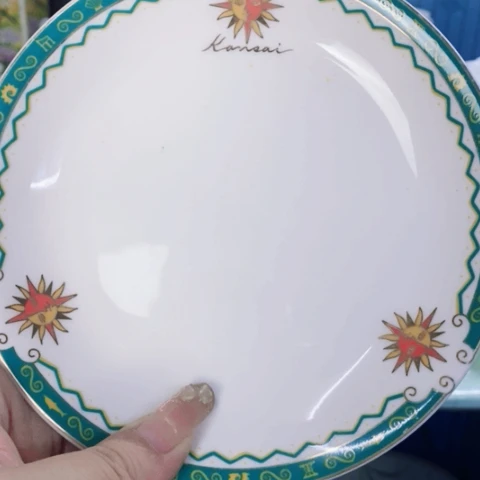 瓷片在哈哈哈哈哈哈