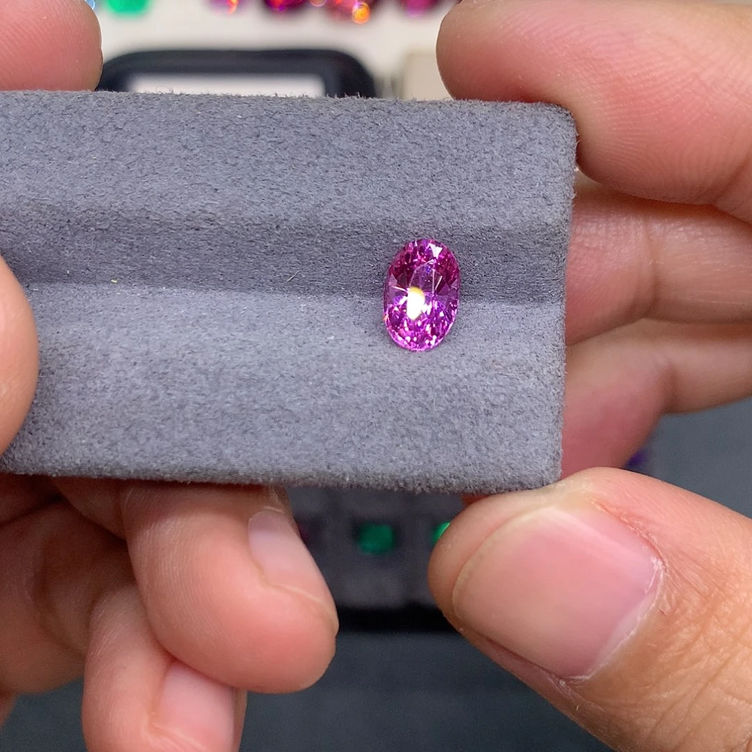 彩色蓝宝石裸石1.6克拉全净无烧粉蓝宝满火彩