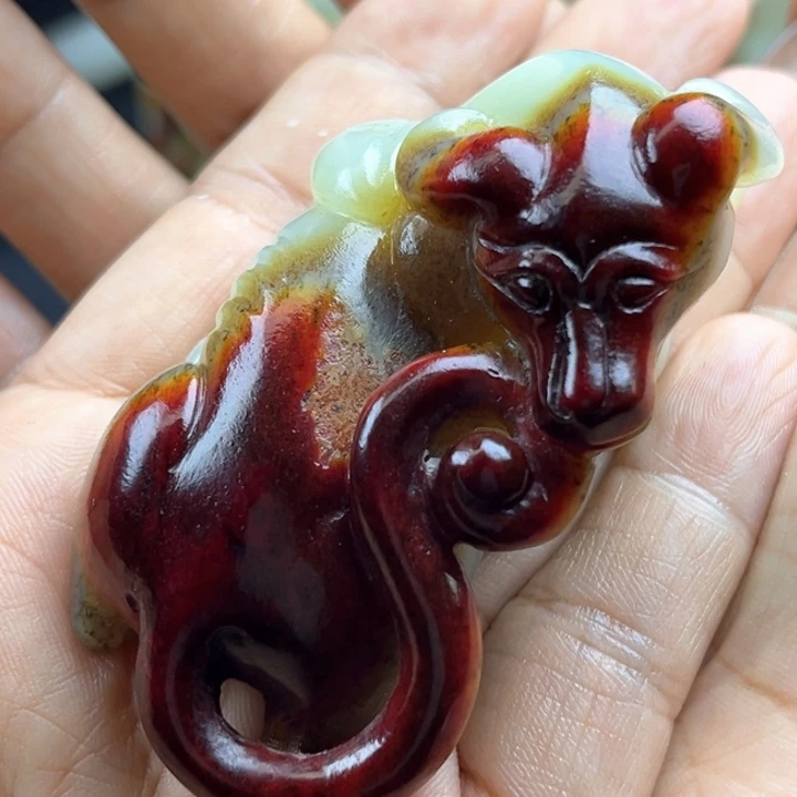 蒋***俊未镶嵌和田玉挂件