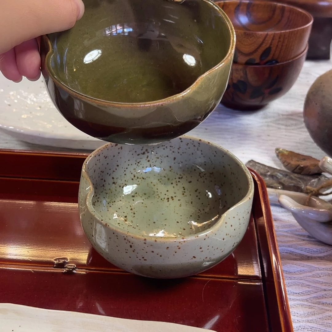 瓷片三瓣粗陶钵子一对20