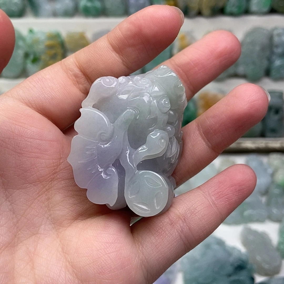 翡翠未镶嵌吊坠(赠链)