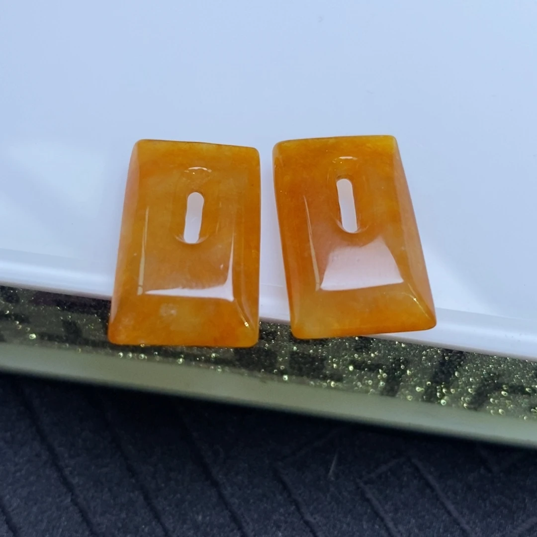 翡翠未镶嵌耳饰红翡方糖