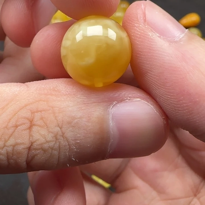 未镶嵌琥珀裸石天然265