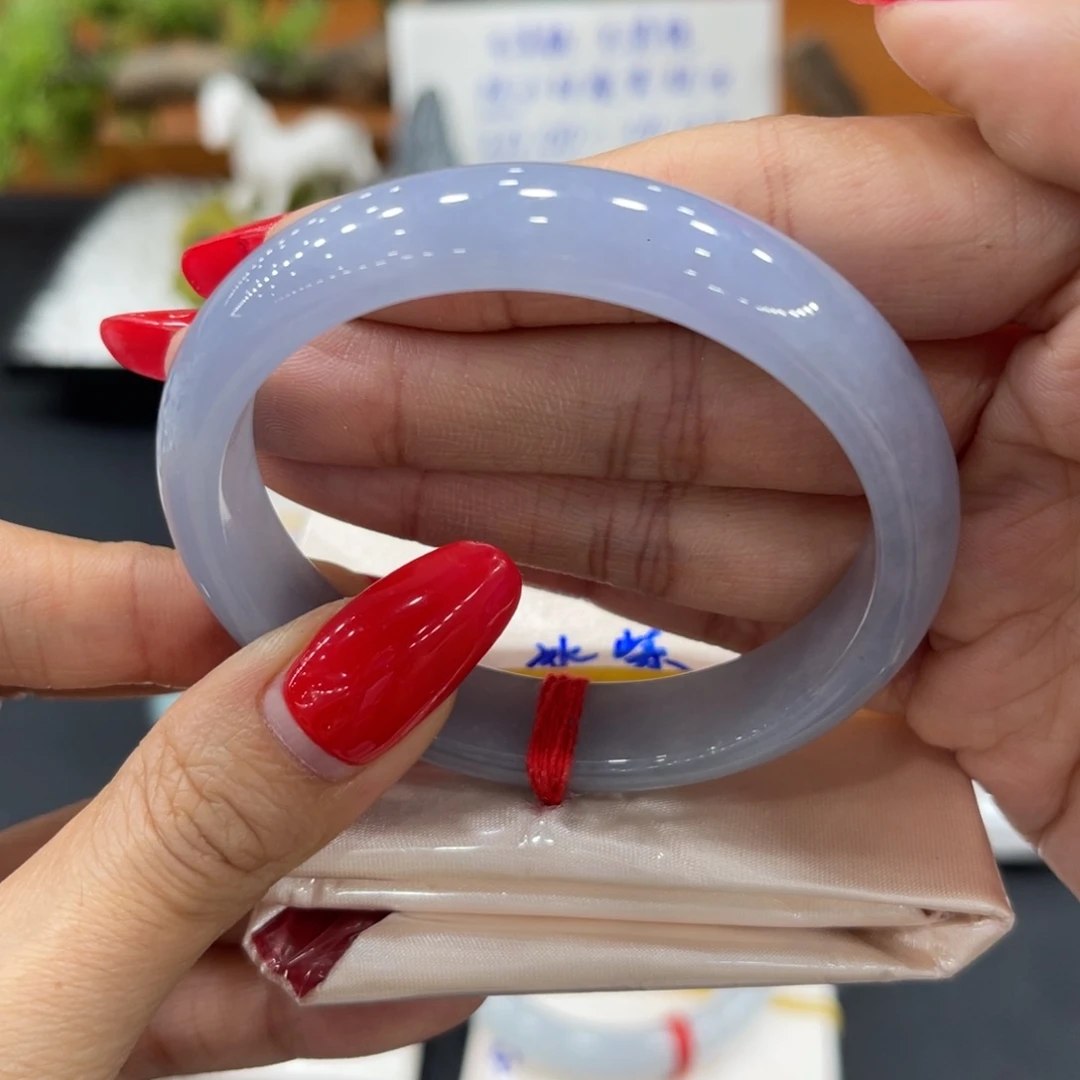 翡翠未镶嵌手镯（贵妃镯）缅甸