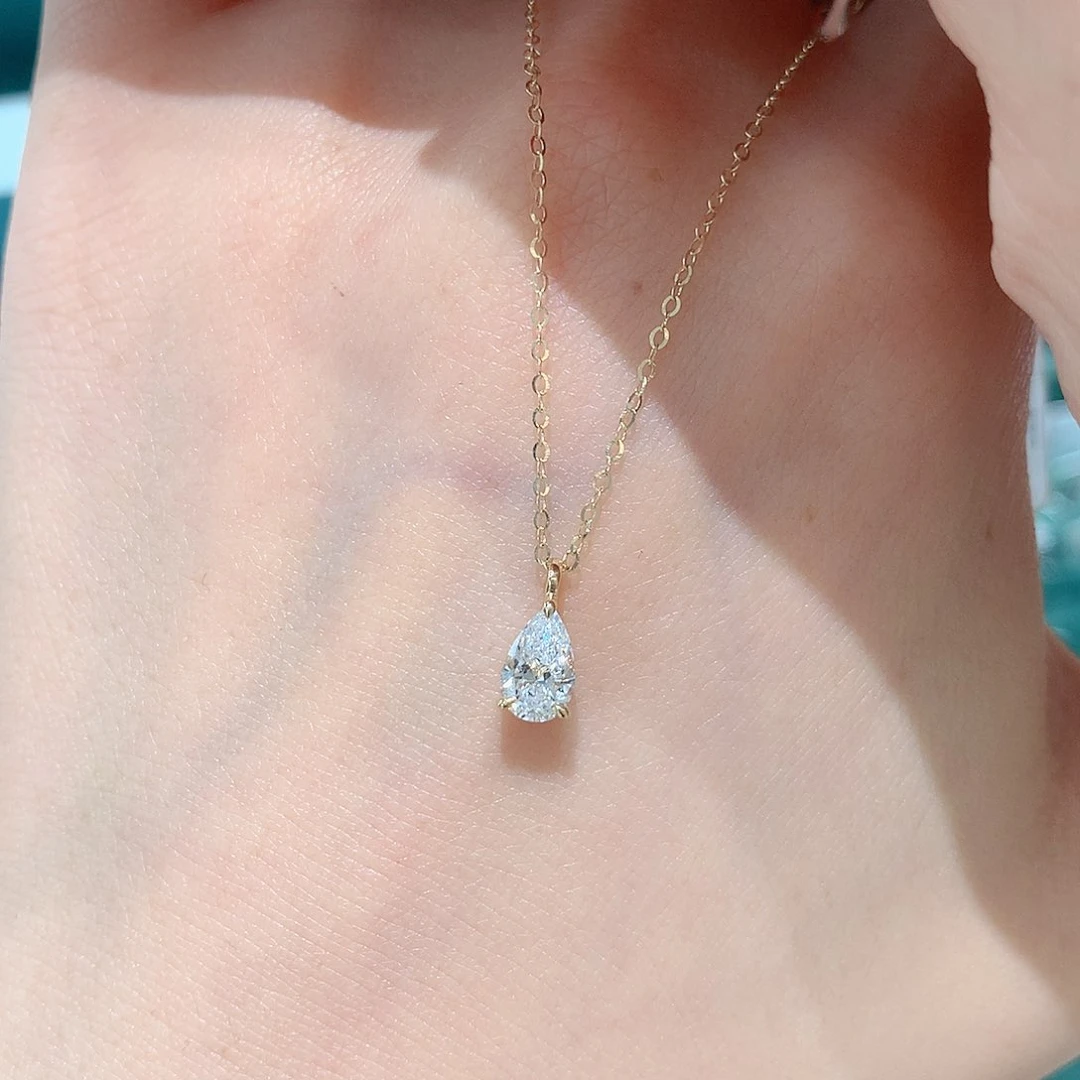 实验室培育钻石颈饰18K金镶嵌水滴项链50分
