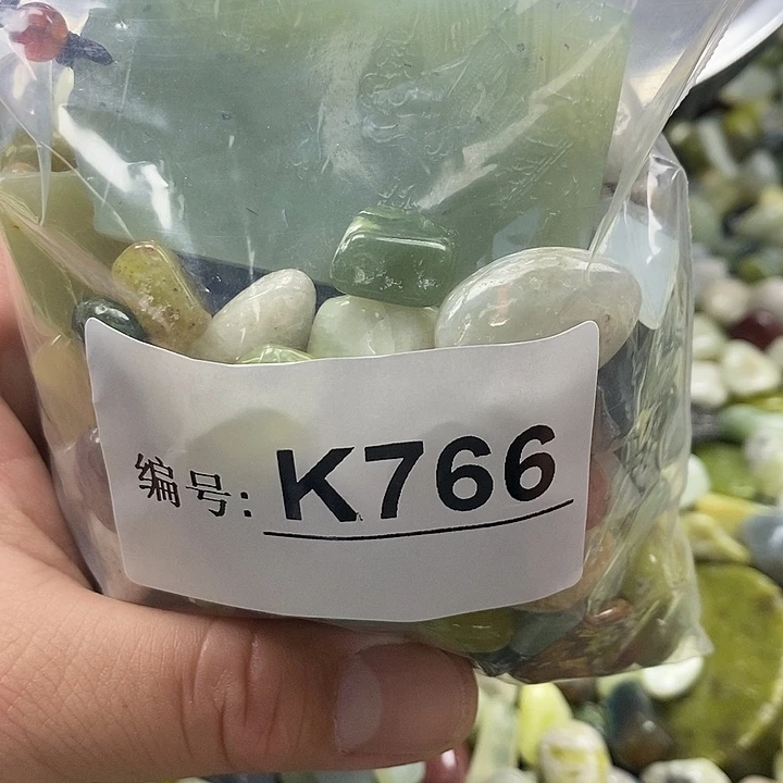 岫玉鱼缸石未镶嵌