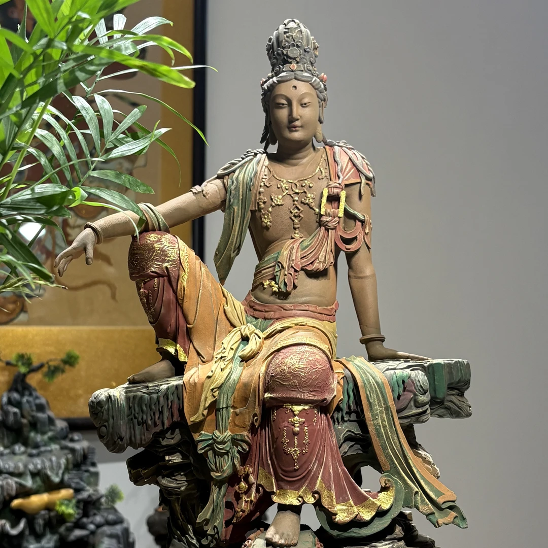 辽代彩绘水月观音雕像艺术摆件室内家用茶室空间装饰工艺品雕塑