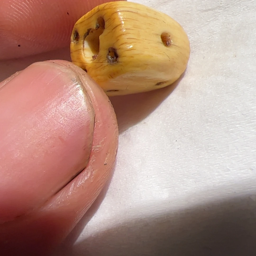 颈饰玻璃你是不是