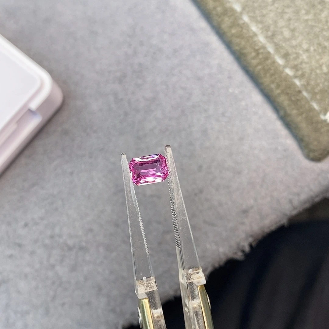 彩色蓝宝石裸石1.09ct 帕帕拉恰