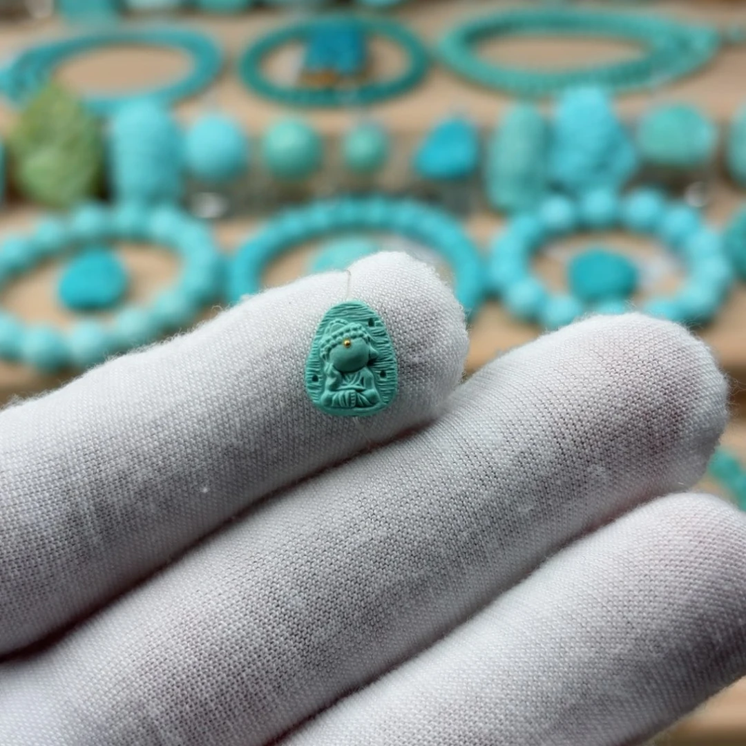 绿松石未镶嵌珠宝奇石