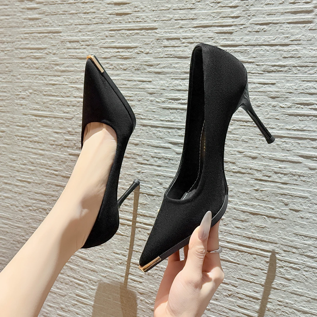 2025秋季新款法式金属尖头高跟鞋女细跟性感气质名媛百搭浅口单鞋