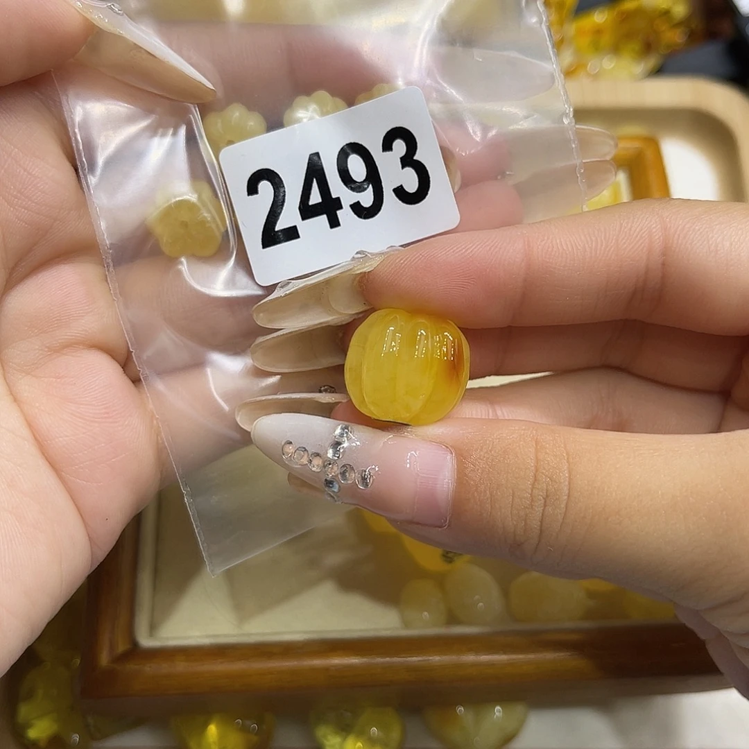 是***呀琥珀未镶嵌珠宝奇石