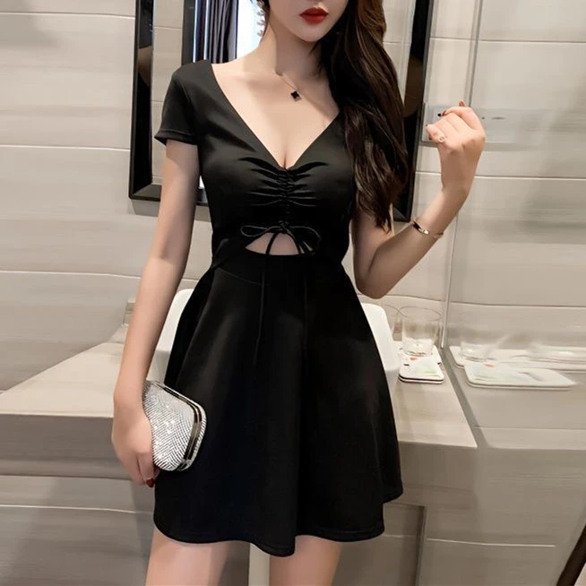 性感镂空小黑裙夏季抽绳褶皱收腰显瘦A字裙低胸露背修身连衣裙女