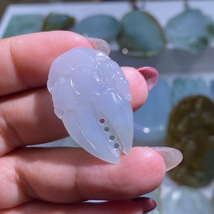 【闪购商品】翡翠未镶嵌颈饰螃蟹