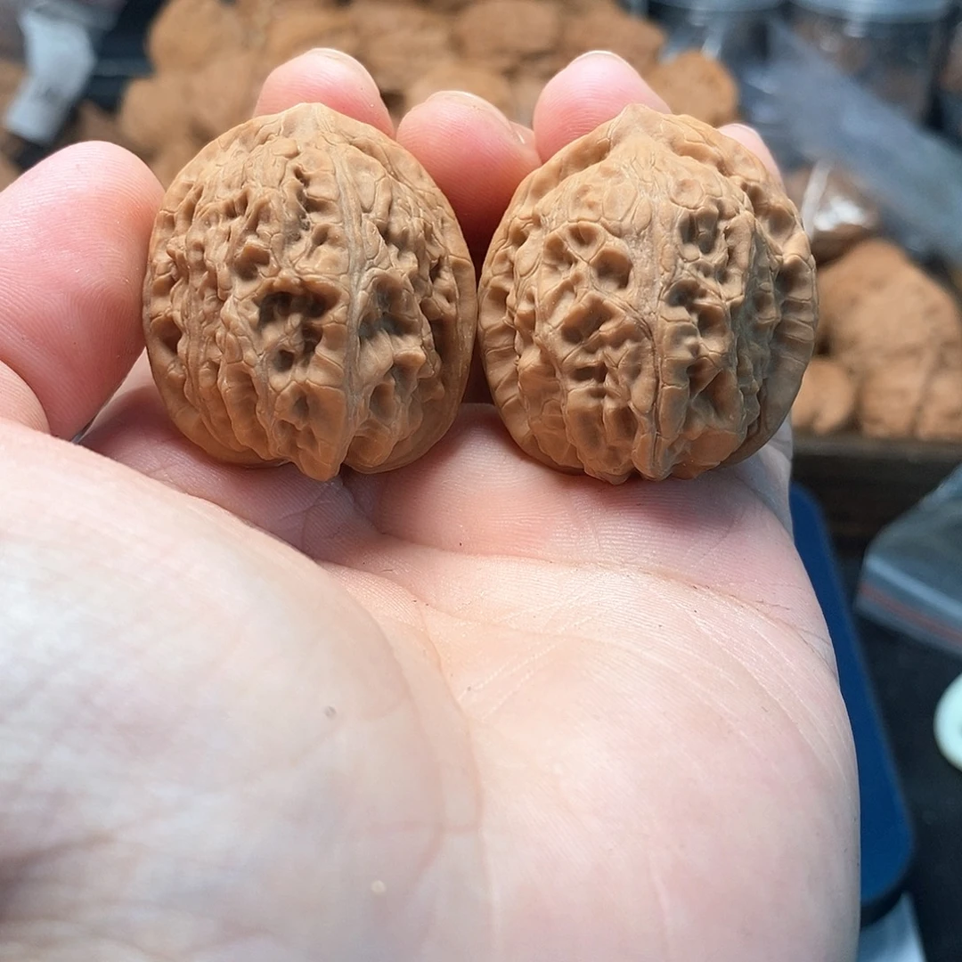 贰***拾1文玩核桃火麒麟34-241