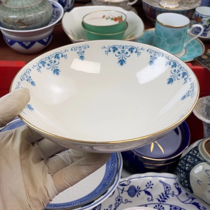 他家瓷器真美…开播了