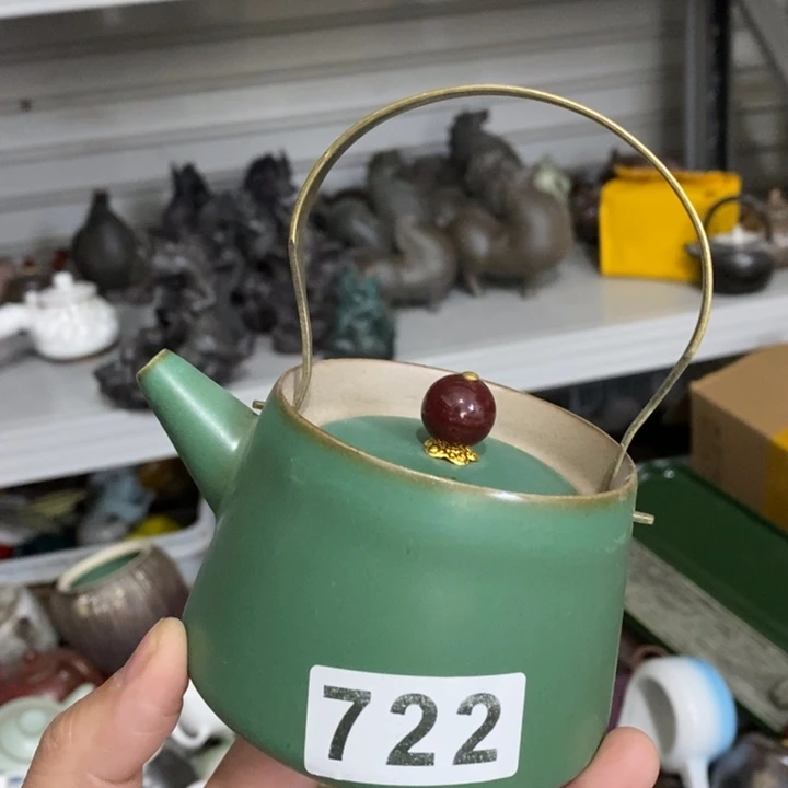 陶瓷艺术品及陶瓷壶