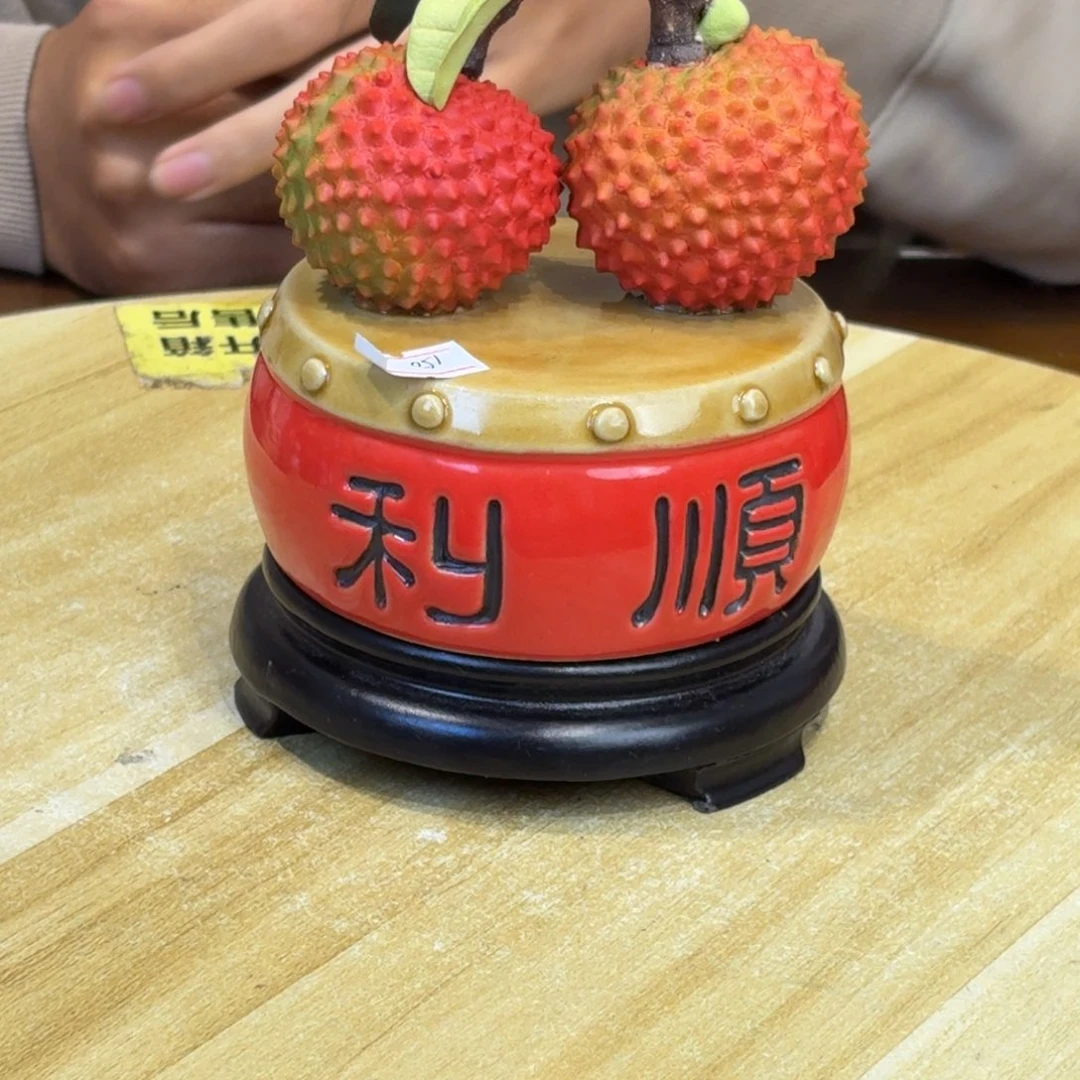 陶瓷荔枝鼓小摆件