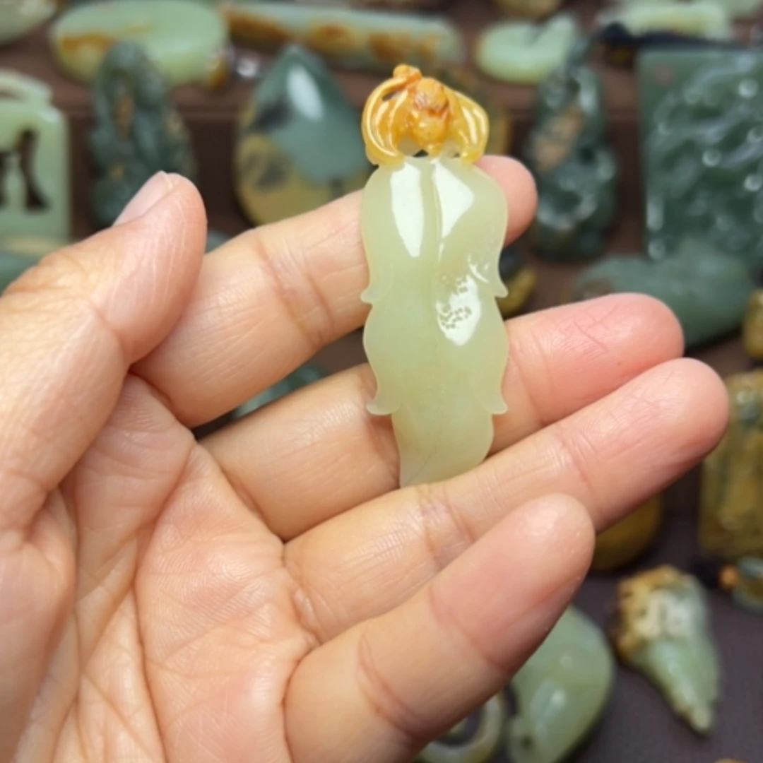 【闪购商品】岫岩河磨玉（透闪石质玉）未镶嵌颈饰