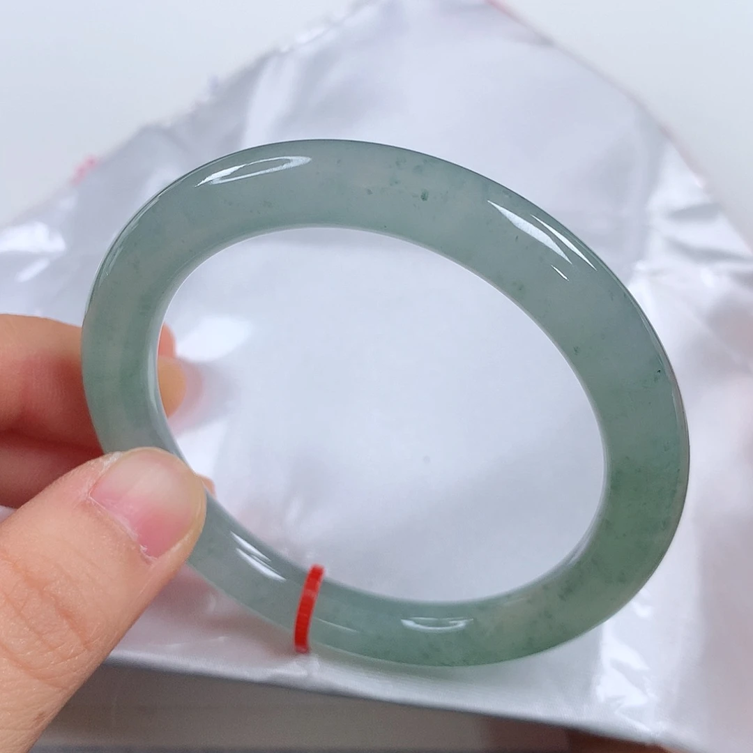 翡翠手镯未镶嵌 圆条①①⑥