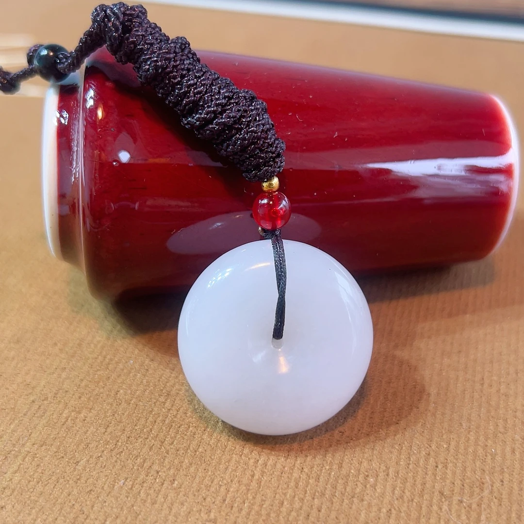 新疆翠玉平安扣时尚手工精美女款气质白色百搭天然素款