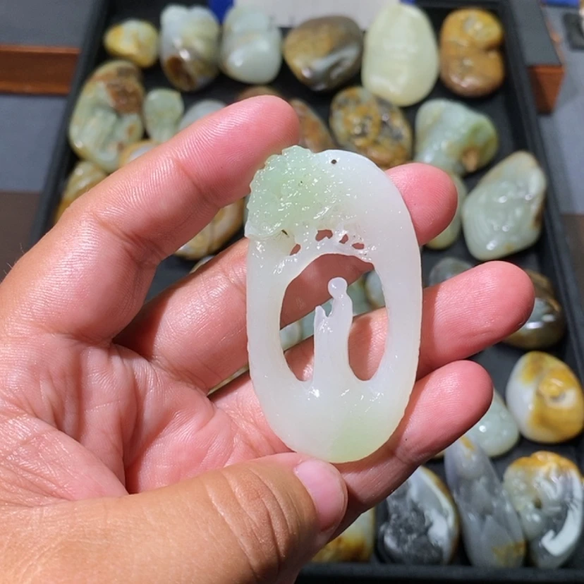 【闪购商品】和田玉未镶嵌颈饰?****爱