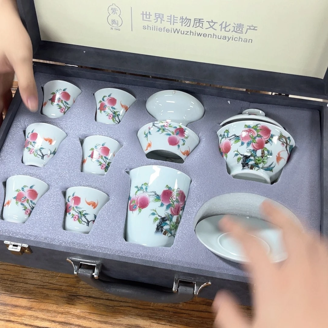 孤品茶具套装等。