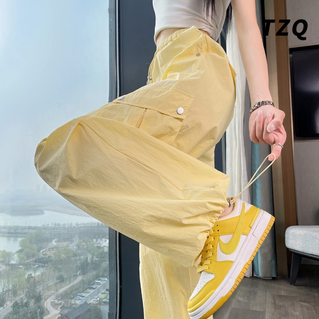 多巴胺黄色工装裤女夏季新款宽松束腿裤休闲运动伞兵裤TZQ2551805