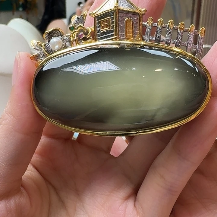 琥珀未镶嵌颈饰吊坠