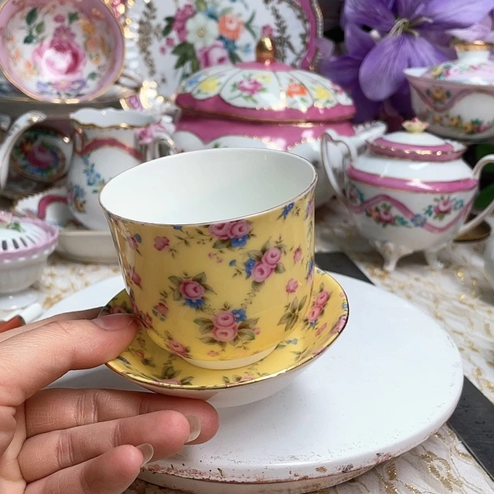 瓷片摆件，摆件，摆件，摆件。摆件，