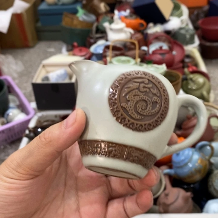 陶瓷艺术品及陶瓷壶