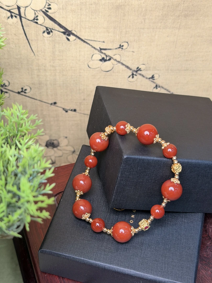 DM1299-玛瑙8-12mm南红玛瑙树叶纹手链(带礼盒证书)