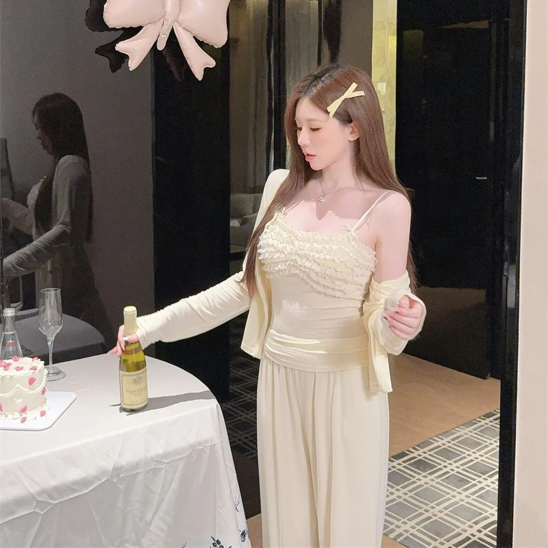 睡衣女爆款2025新款莫代尔棉带胸垫吊带长袖三件套外穿秋季家居服